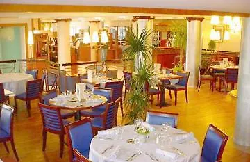 Radisson Paris Hotel 4*