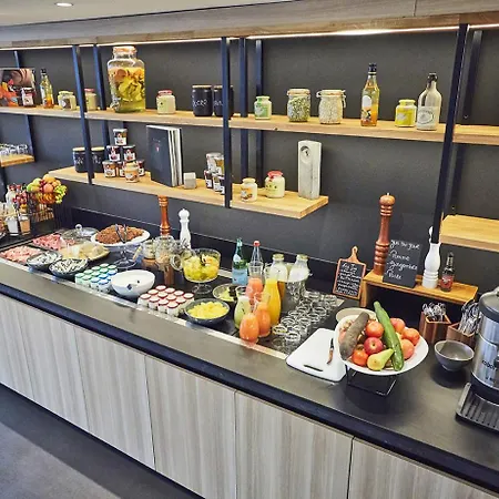 Radisson Paris Hotell 4*