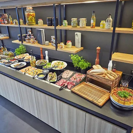 Hotel Campanile – Airport Le Bourget