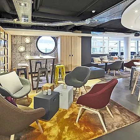 Radisson Paris 4*