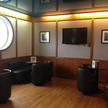 Hotel Campanile – Airport Le Bourget
