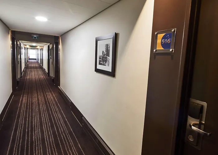 Radisson Paris ホテル ル・ブールジェ
